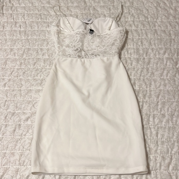 Windsor Ivory/White Dress - Picture 4 of 4